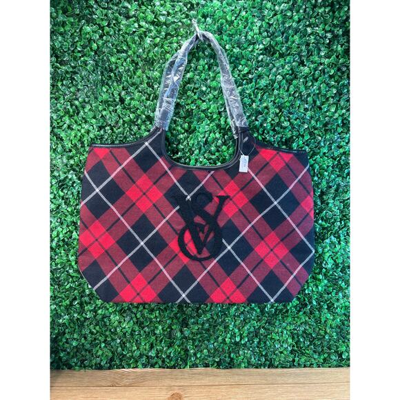Victoria’s Secret Plaid Holiday Red Tote VS Monogram Logo Bag Fleece NWT - Picture 1 of 7